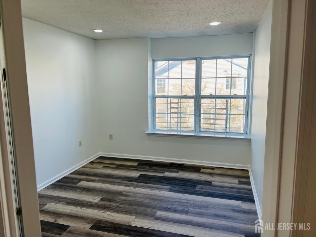 41 Prestwick Way Edison, NJ 08820 - Photo 13 of 17