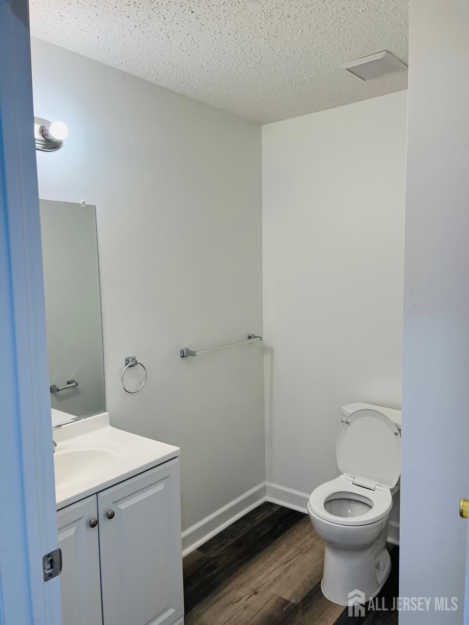 41 Prestwick Way Edison, NJ 08820 - Photo 8 of 17