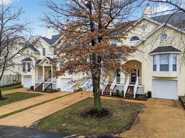 $244,900 | 1503 Whispering Creek Drive, Ballwin, MO 63021