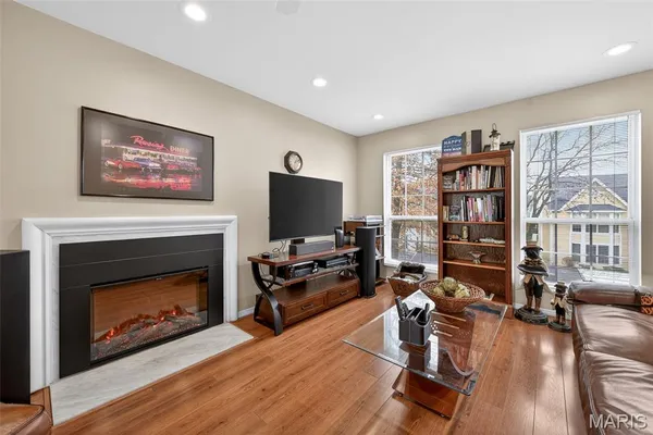 $244,900 | 1503 Whispering Creek Drive, Ballwin, MO 63021