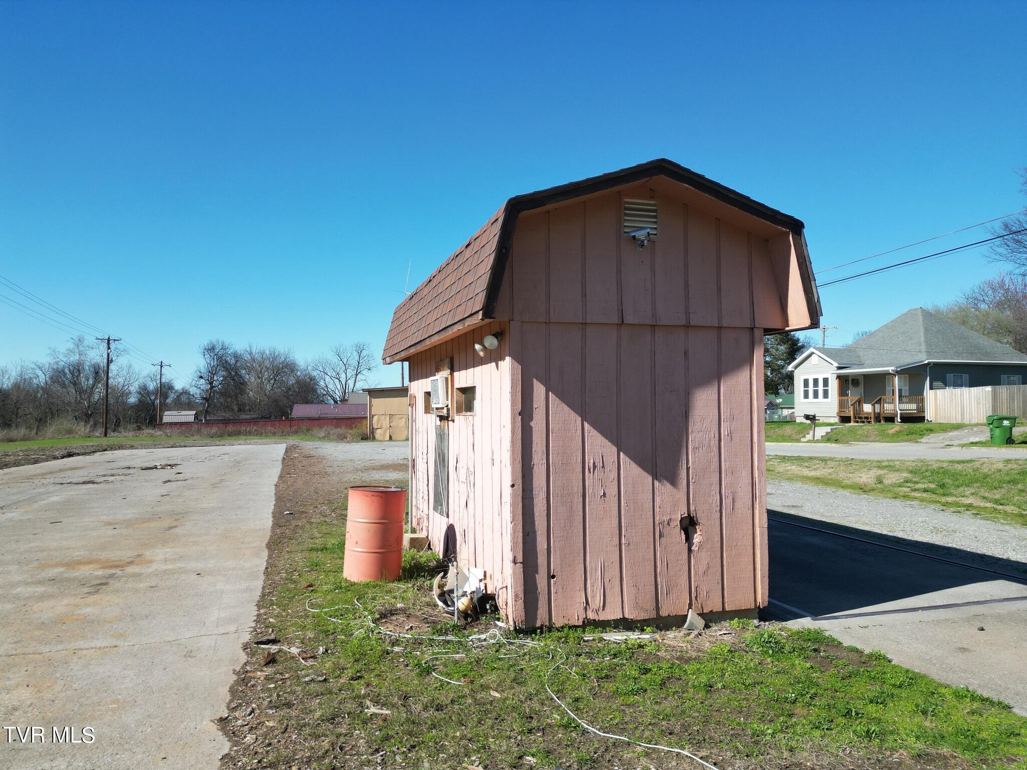 501 Wright Road Maryville, TN 37804 - Photo 11 of 12 4AC5B2A2-3805-49FD-8F4E-0AE96368EB71