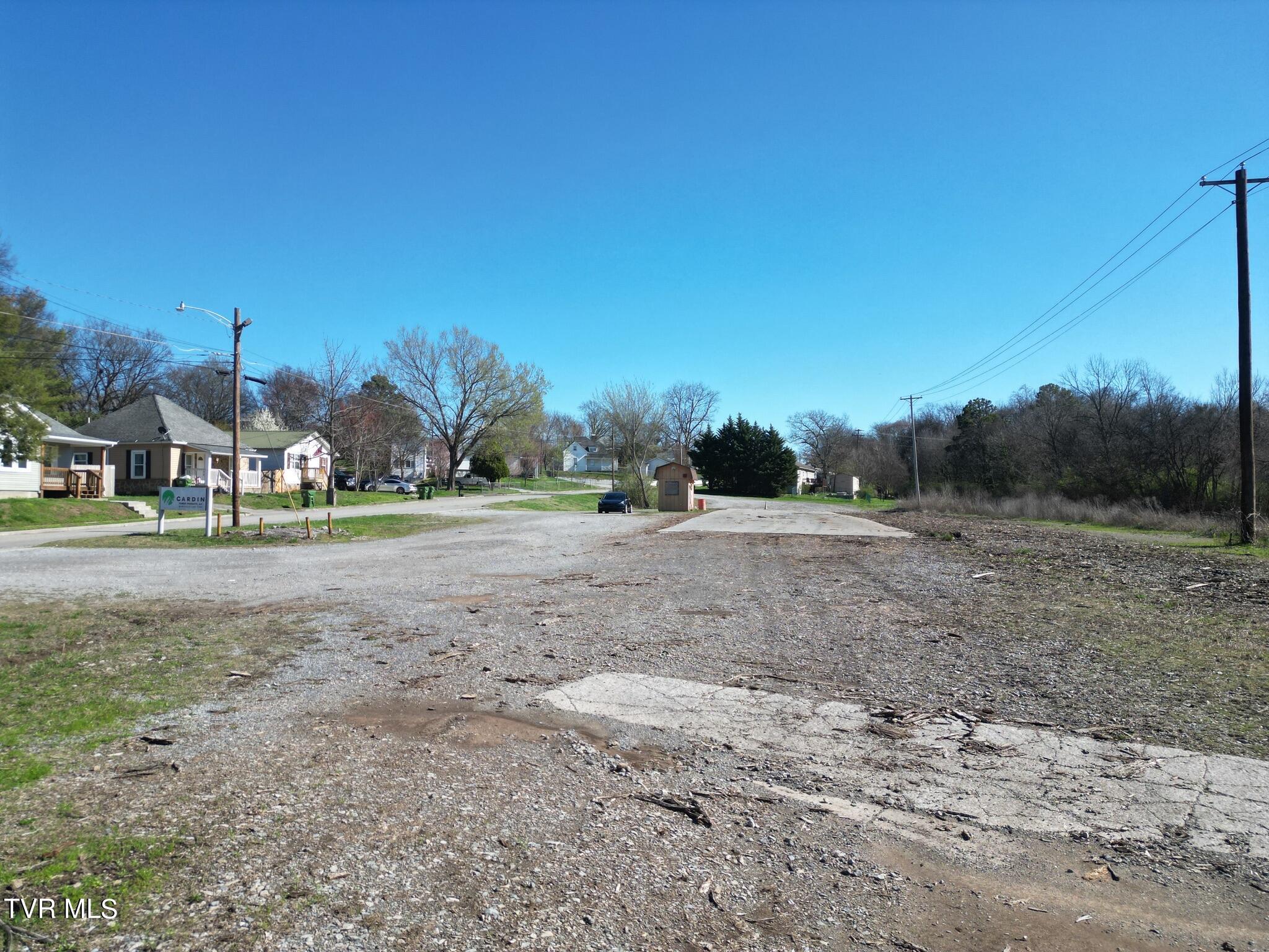 501 Wright Road Maryville, TN 37804 - Photo 6 of 12 A15B2FF1-1526-4C94-8DC6-306C47A80719