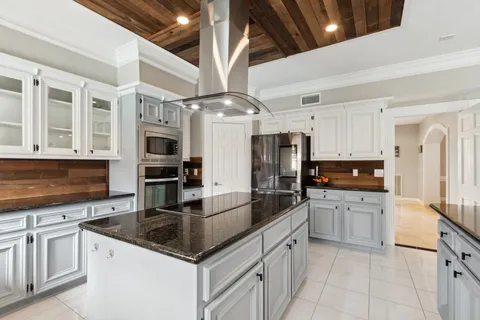 $599,000 | 7711 Oxfordshire Drive, Spring, TX 77379