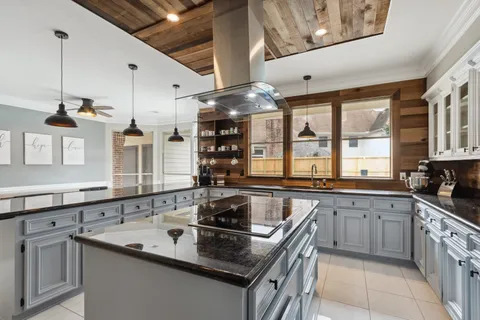 $599,000 | 7711 Oxfordshire Drive, Spring, TX 77379