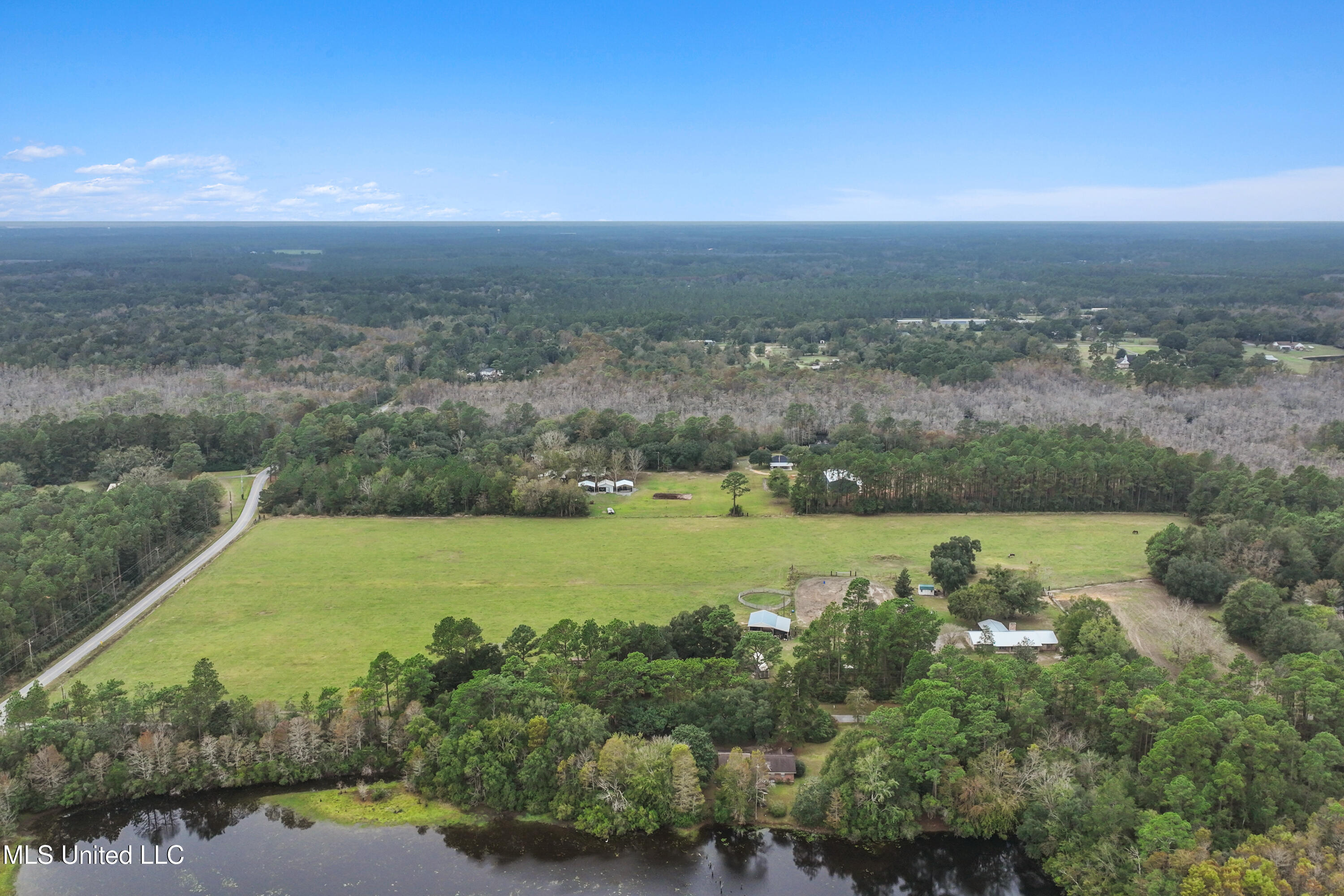 9021 Hollow Brook Road Moss Point, MS 39562 - Photo 28 of 47 047