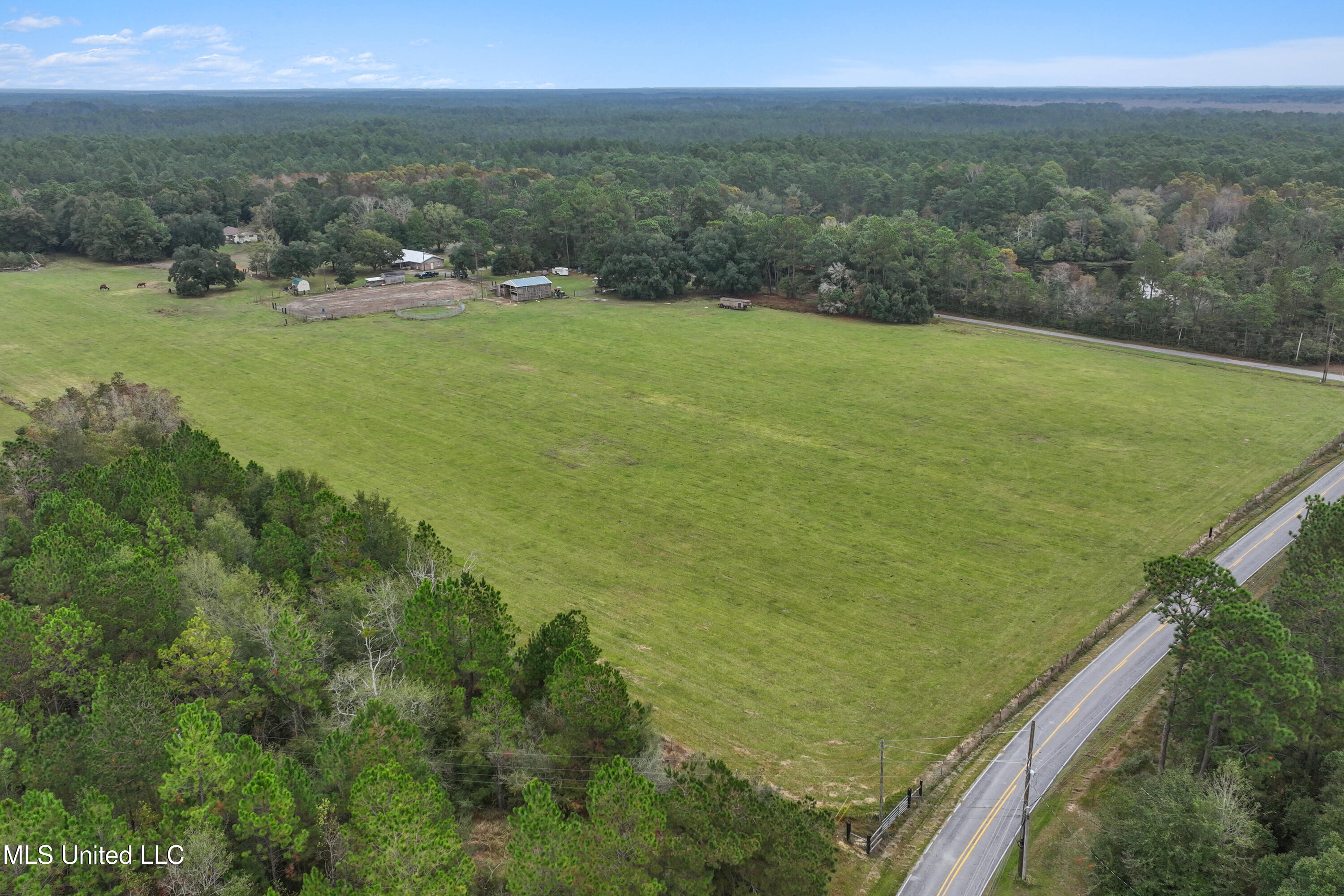 9021 Hollow Brook Road Moss Point, MS 39562 - Photo 29 of 47 048