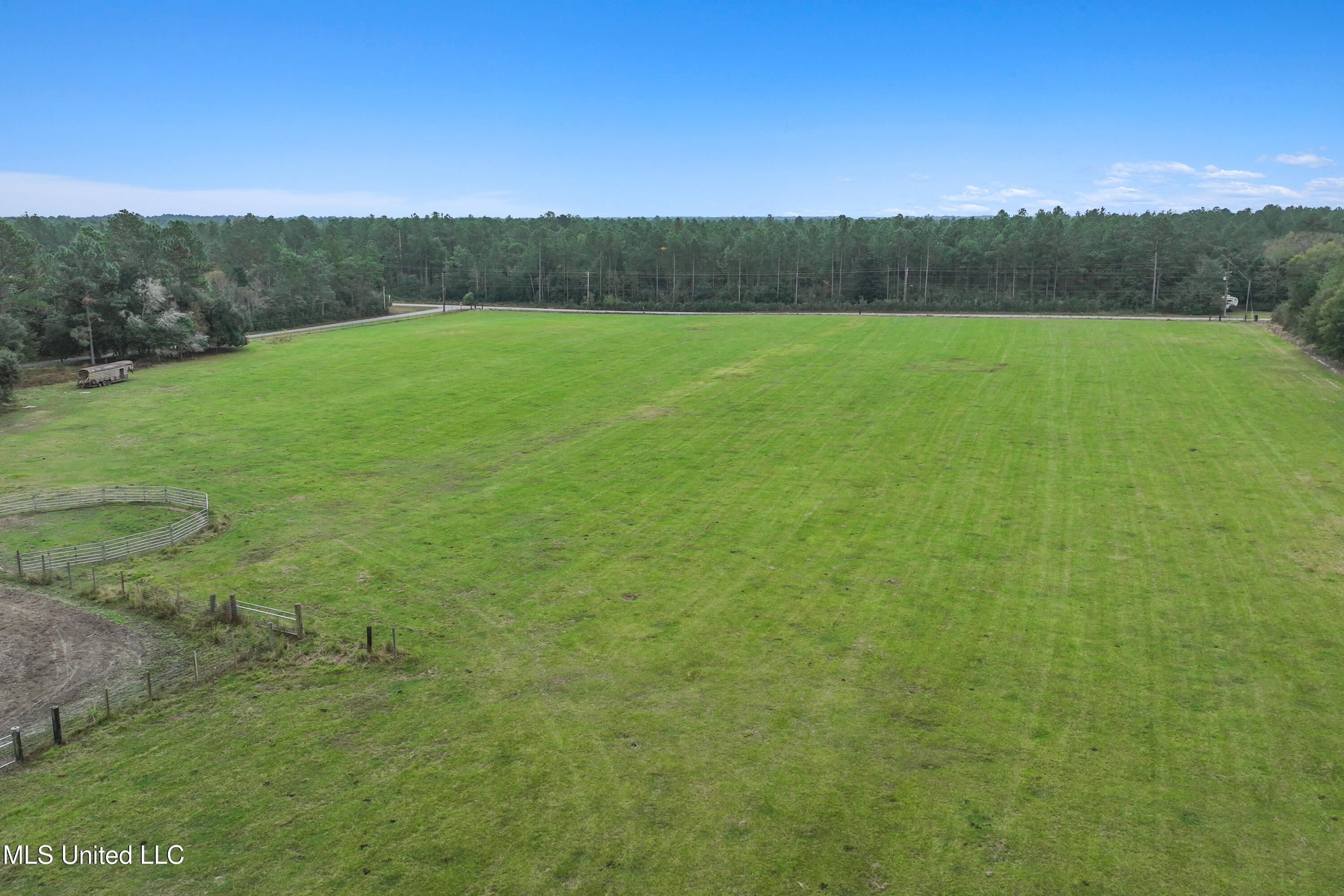 9021 Hollow Brook Road Moss Point, MS 39562 - Photo 39 of 47 039