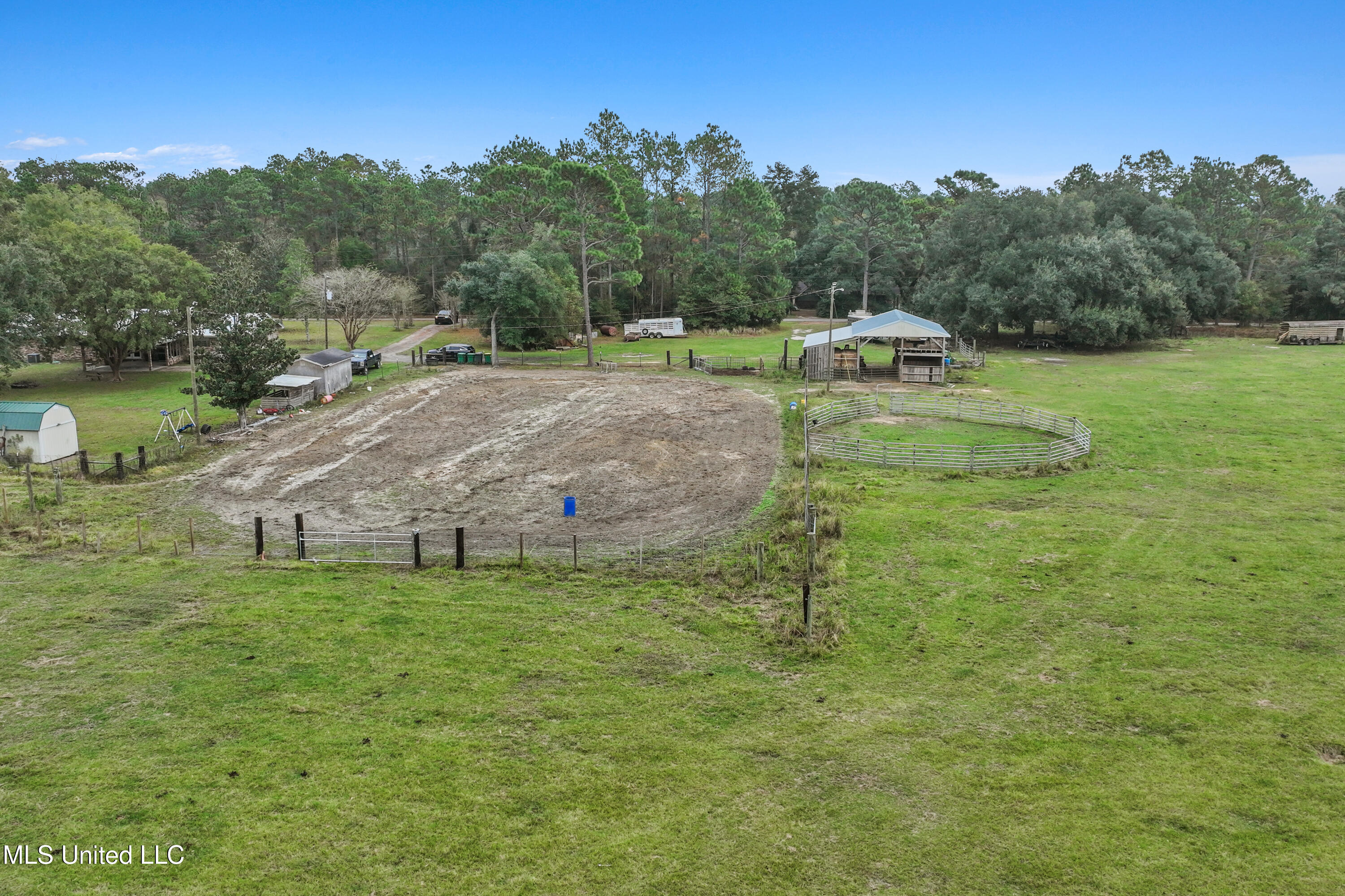 9021 Hollow Brook Road Moss Point, MS 39562 - Photo 40 of 47 040