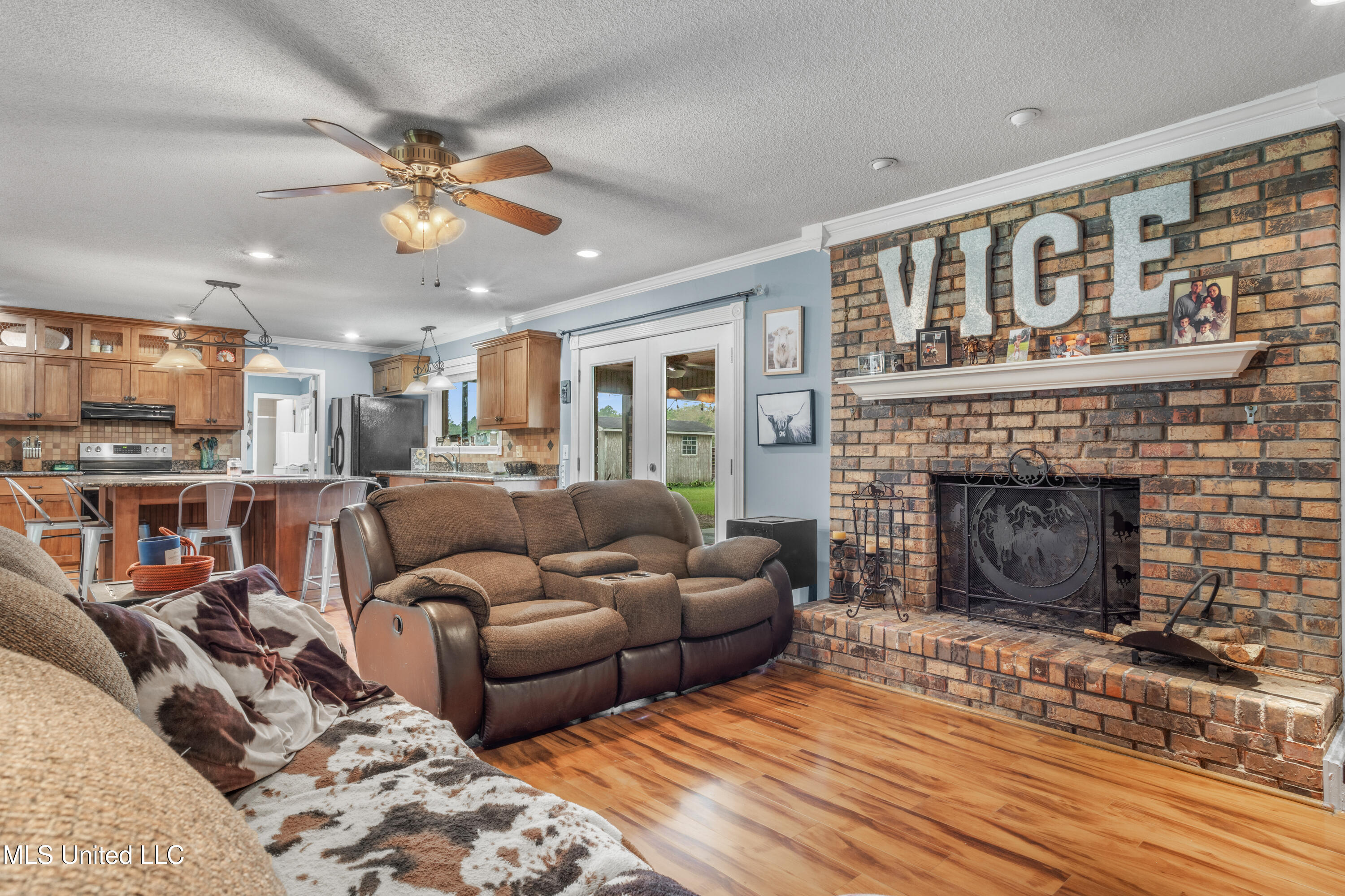 9021 Hollow Brook Road Moss Point, MS 39562 - Photo 10 of 47 012 (1)