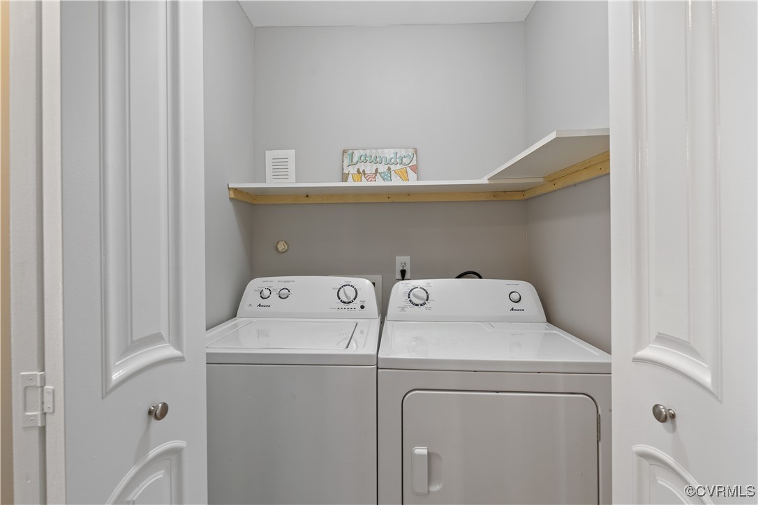 3605 Dupuy Road Petersburg, VA 23803 - Photo 12 of 31 Washroom featuring washing machine and clothes dry