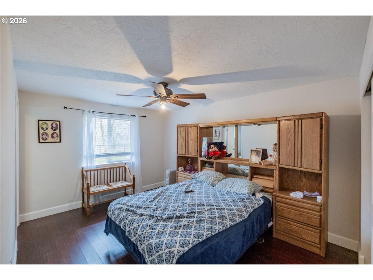 2990 Harding Court Sweet Home, OR 97386 - Photo 14 of 37