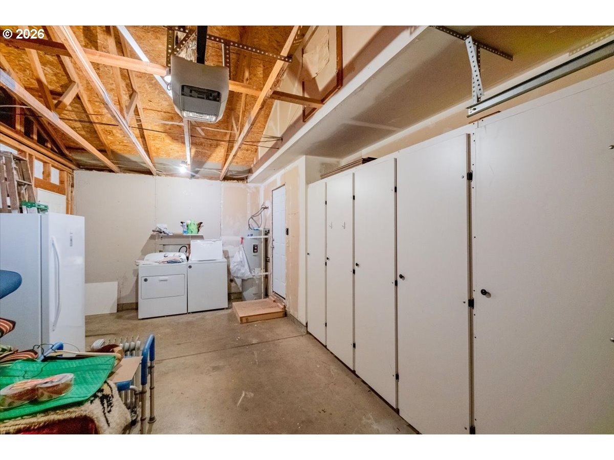 2990 Harding Court Sweet Home, OR 97386 - Photo 24 of 37