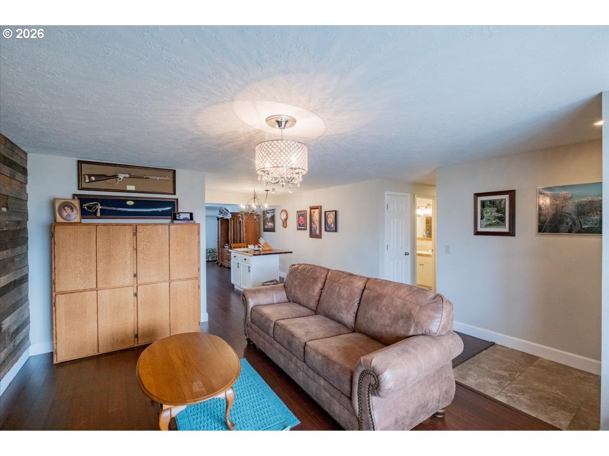 2990 Harding Court Sweet Home, OR 97386 - Photo 6 of 37