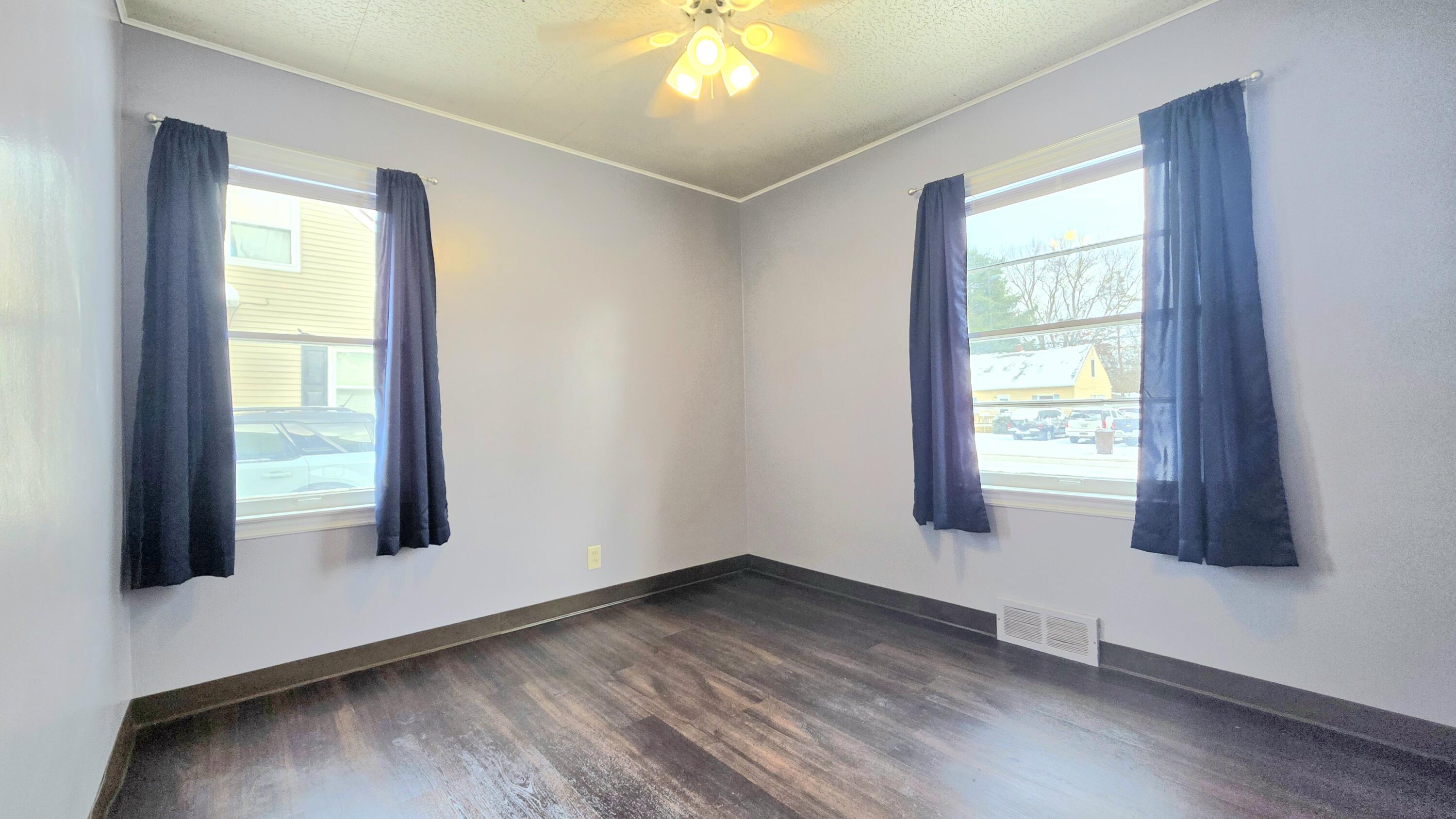 2426 Midday Street Jackson, MI 49203 - Photo 15 of 30 20260102_132715