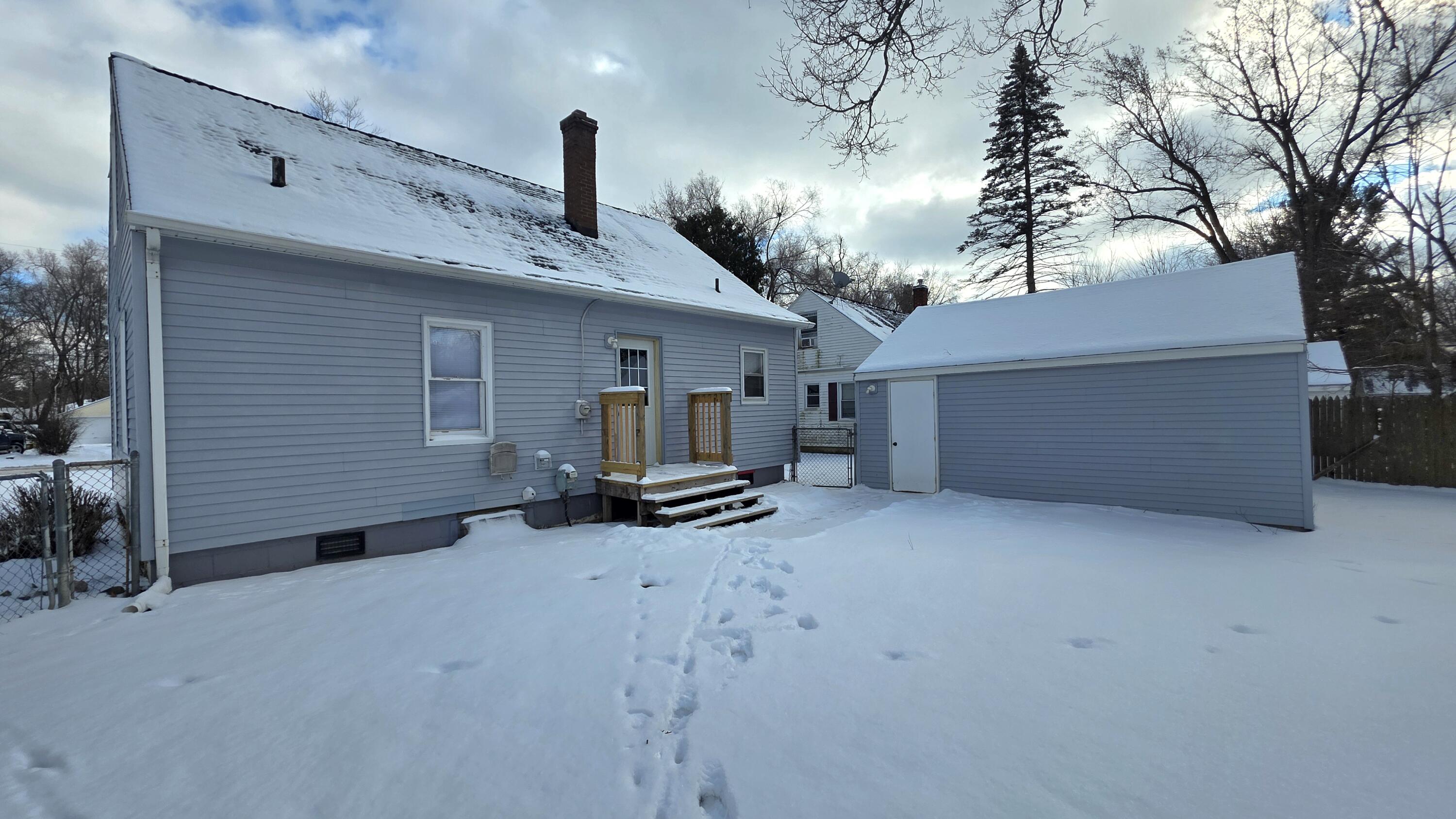 2426 Midday Street Jackson, MI 49203 - Photo 23 of 30 20260102_134408