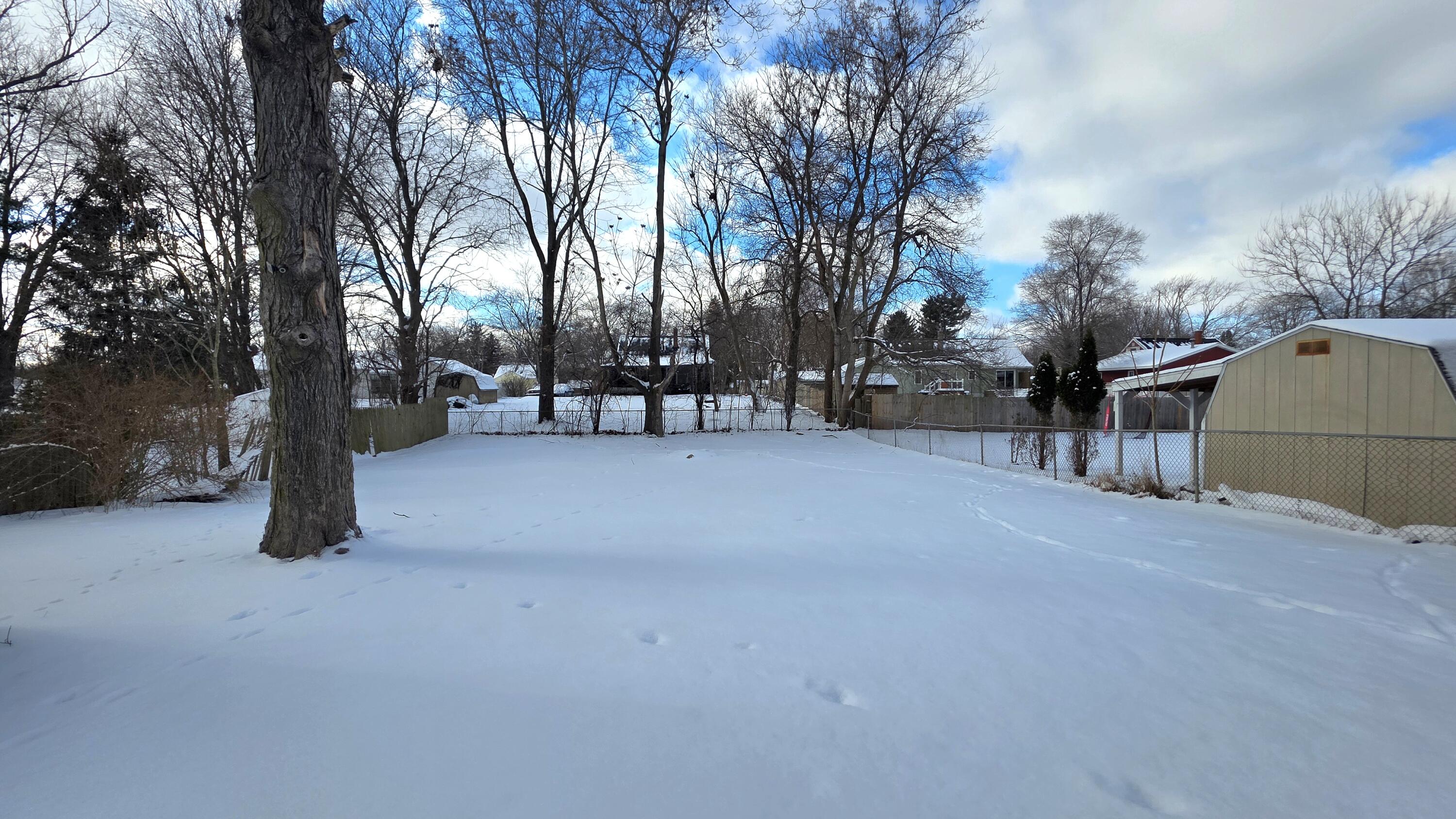 2426 Midday Street Jackson, MI 49203 - Photo 24 of 30 20260102_134356