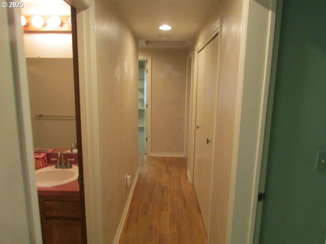 10285 South Rosewood Way Molalla, OR 97038 - Photo 20 of 39 a view of a bathroom