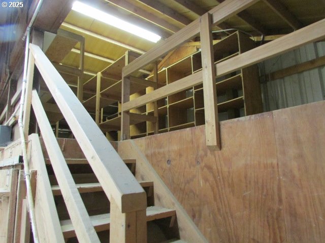 10285 South Rosewood Way Molalla, OR 97038 - Photo 38 of 39 a view of entryway