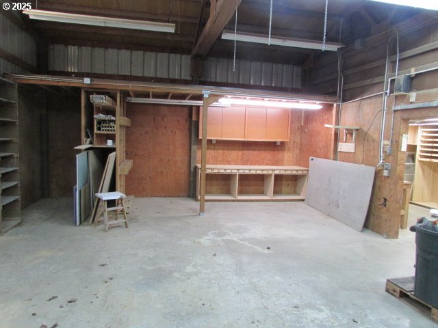 10285 South Rosewood Way Molalla, OR 97038 - Photo 39 of 39 a view of a room with gym equipment