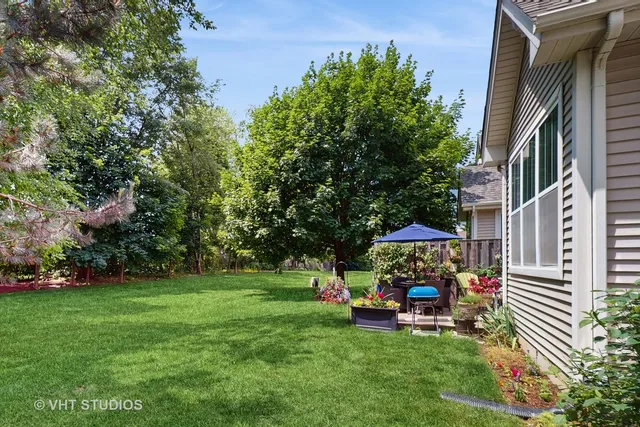 $389,000 | 301 West Eagle Court, Waukegan, IL 60087