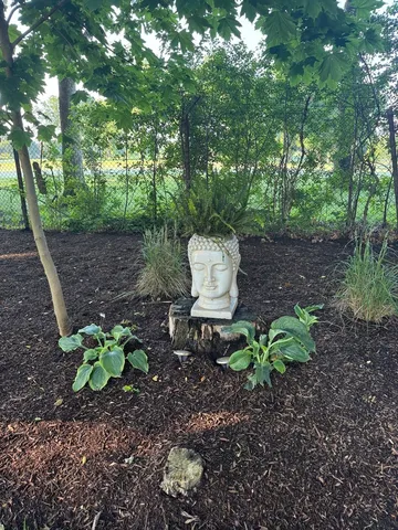 $389,000 | 301 West Eagle Court, Waukegan, IL 60087