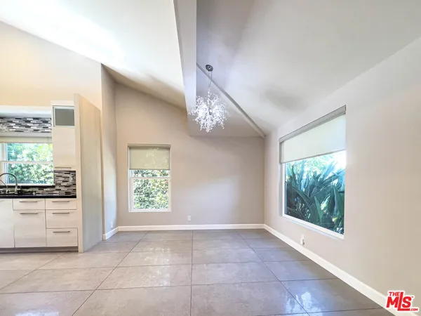 $4,995 | 15424 Camarillo Street, Sherman Oaks, CA 91403