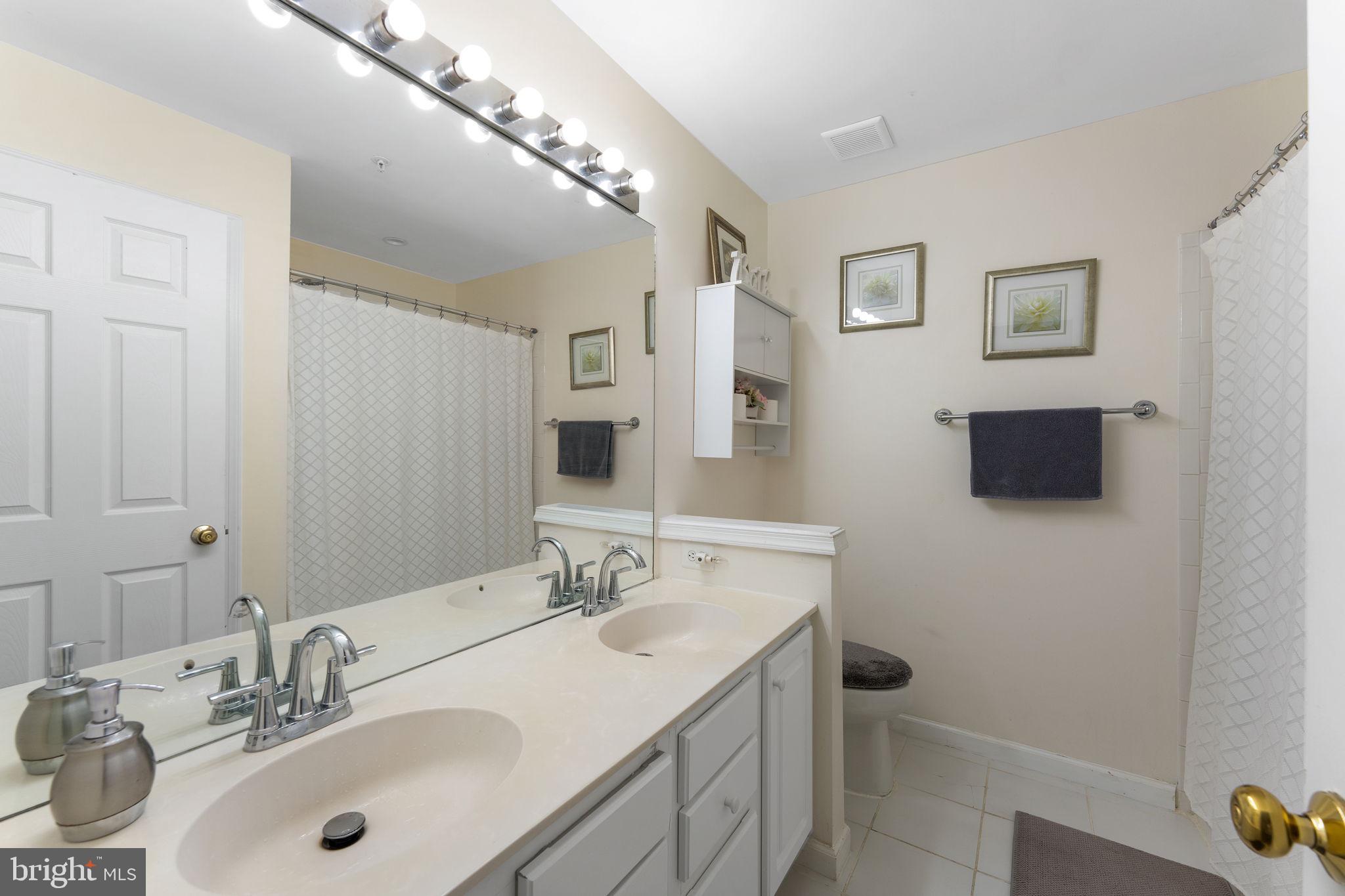 46930 Courtyard Square Sterling, VA 20164 - Photo 24 of 37