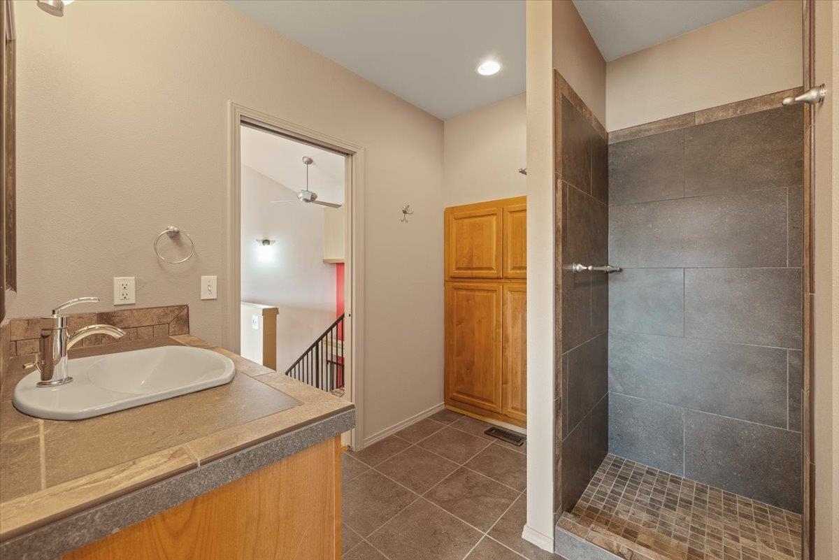 1316 East 56th Avenue Spokane, WA 99223 - Photo 7 of 16
