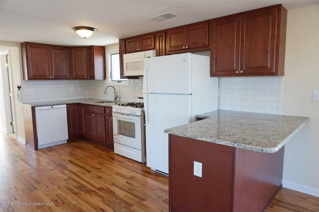 59 Tarpon Road Tuckerton, NJ 08087 - Photo 3 of 15 Kitchen