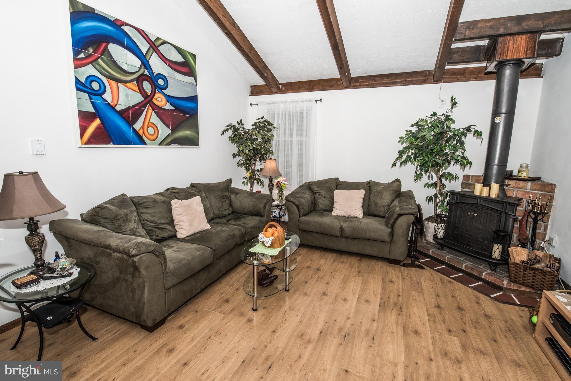 18 Sandyhook Road Ocean Pines, MD 21811 - Photo 11 of 24 Vaulted ceilings