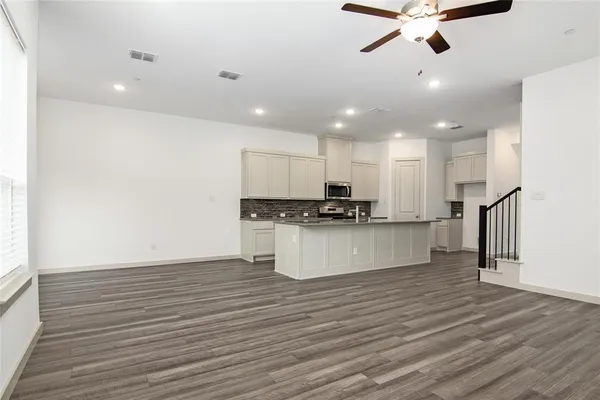 $3,300 | 4536 English Maple Drive, Arlington, TX 76005