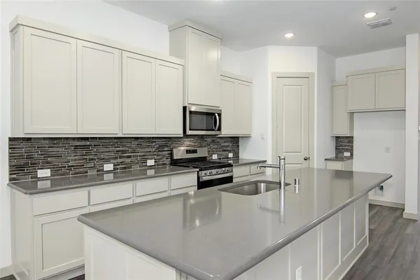 $3,300 | 4536 English Maple Drive, Arlington, TX 76005