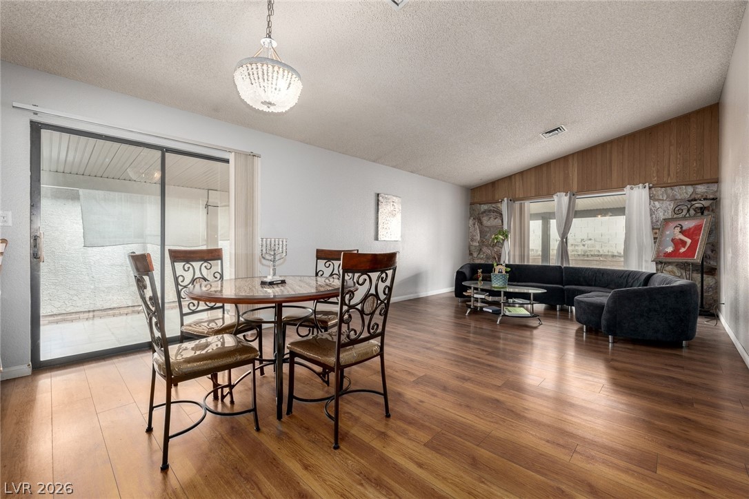 6433 West Pearcrest Road Las Vegas, NV 89108 - Photo 4 of 27