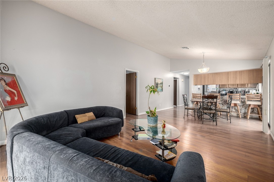 6433 West Pearcrest Road Las Vegas, NV 89108 - Photo 5 of 27