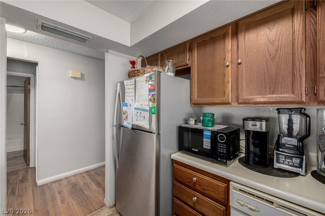 6433 West Pearcrest Road Las Vegas, NV 89108 - Photo 10 of 27