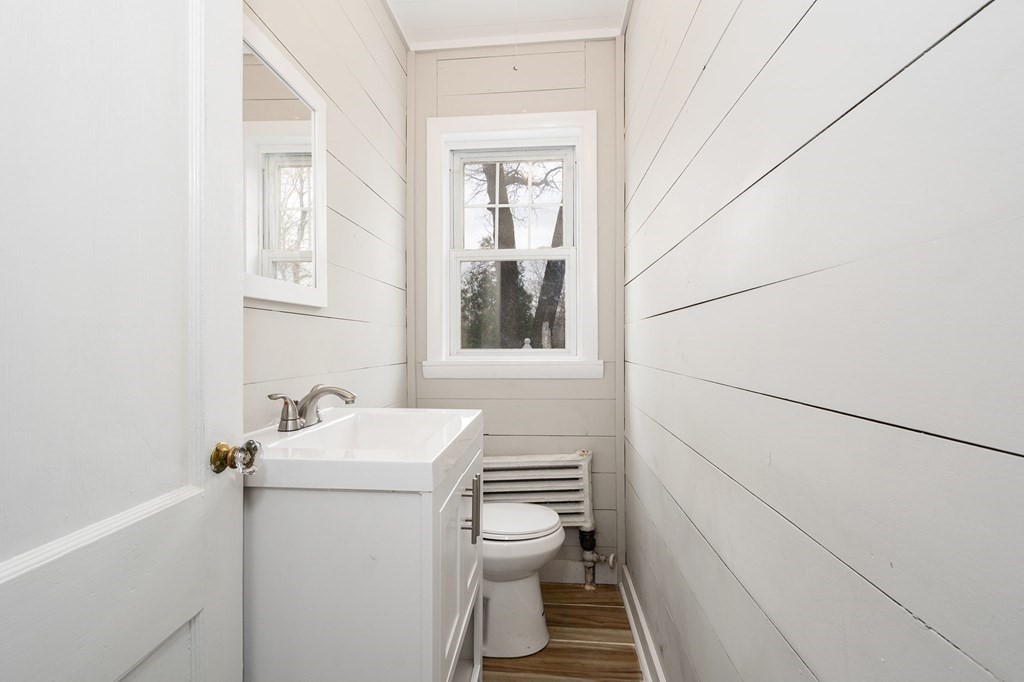 794 School Street Webster, MA 01570 - Photo 16 of 35