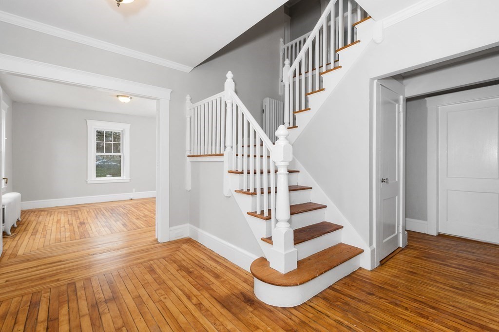 794 School Street Webster, MA 01570 - Photo 5 of 35