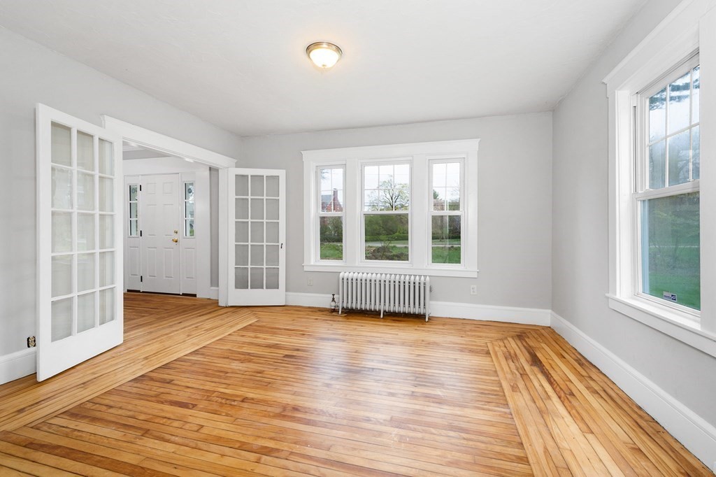 794 School Street Webster, MA 01570 - Photo 10 of 35