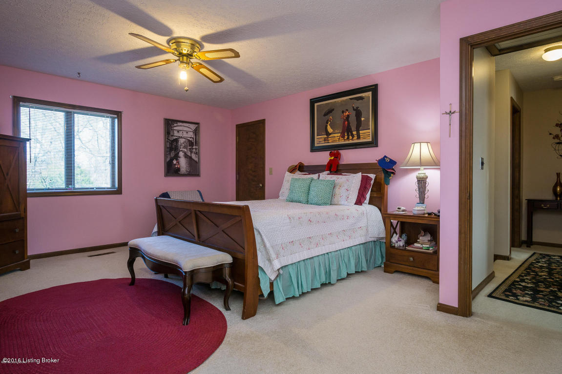 8808 Charing Cross Road Louisville, KY 40222 - Photo 13 of 24 20160106155828041177000000-o