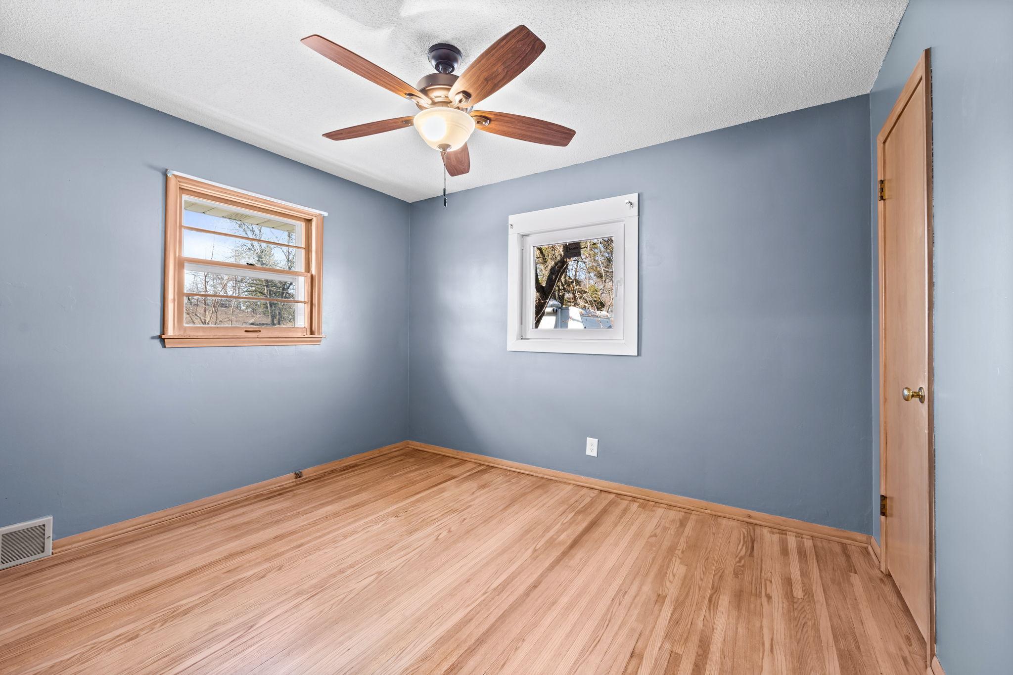 5333 James Avenue North Brooklyn Center, MN 55430 - Photo 11 of 21