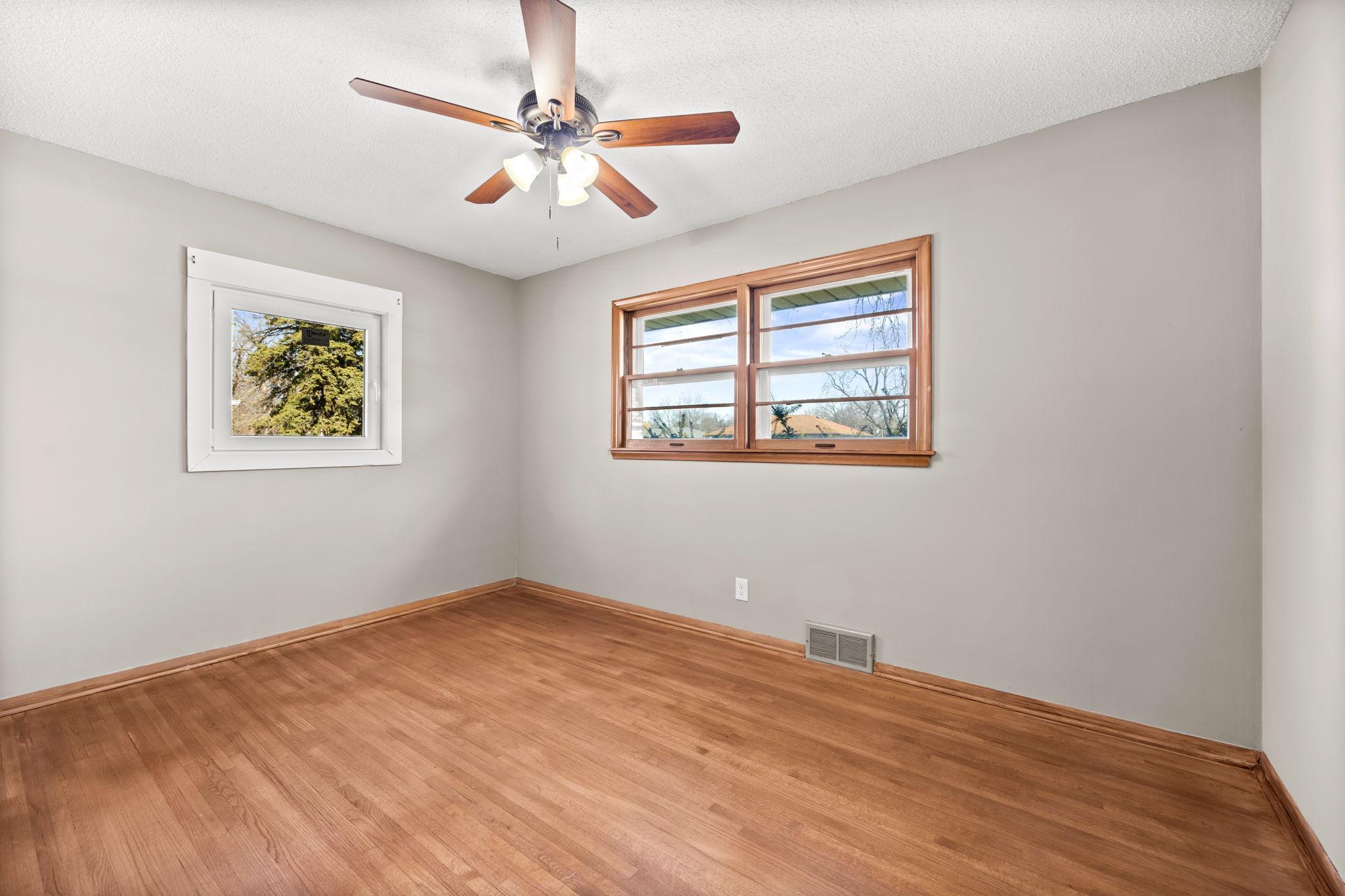 5333 James Avenue North Brooklyn Center, MN 55430 - Photo 12 of 21