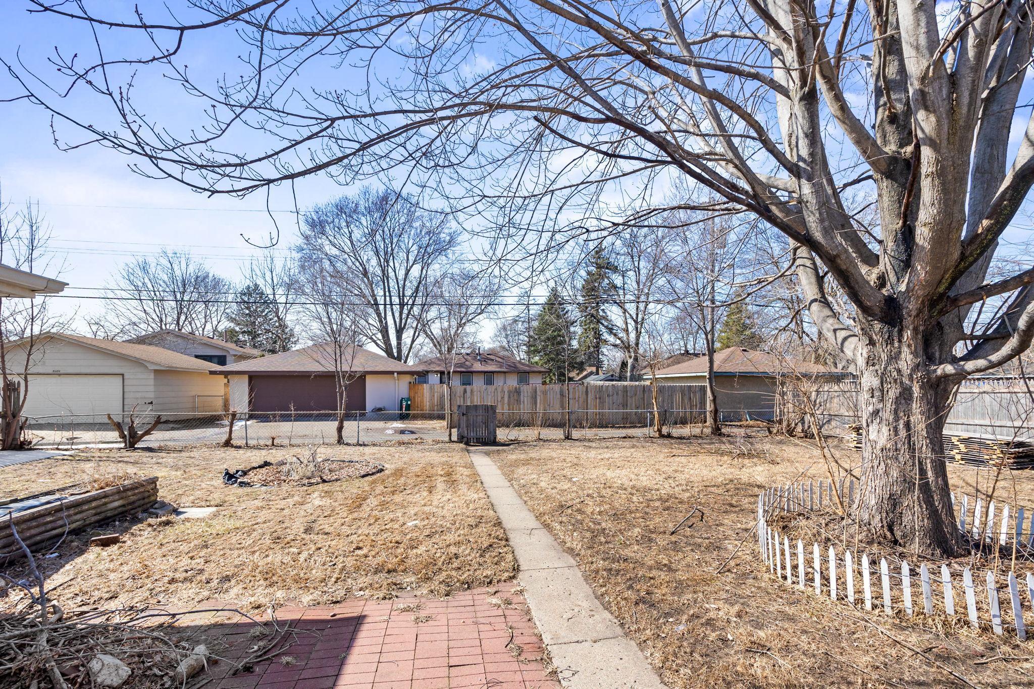 5333 James Avenue North Brooklyn Center, MN 55430 - Photo 18 of 21