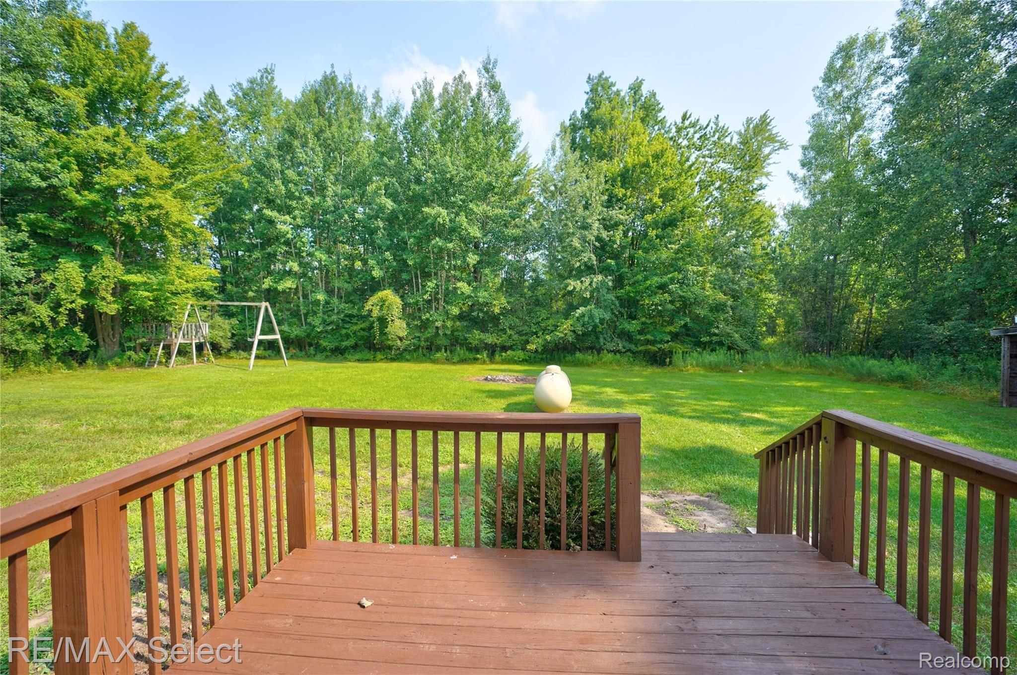 2883 East Shaffer Road Midland, MI 48642 - Photo 11 of 44 2883 E Shaffer Rd 16.jpg