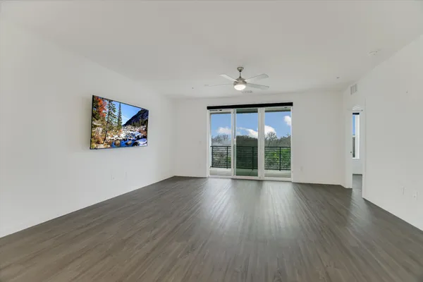 $2,200 | 4801 Springdale Road, Unit 1207, Austin, TX 78723