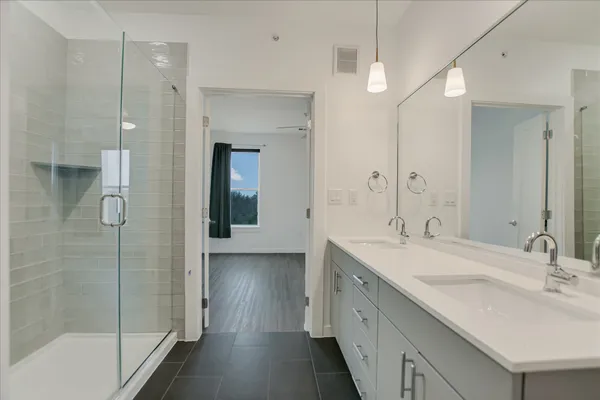 $2,200 | 4801 Springdale Road, Unit 1207, Austin, TX 78723
