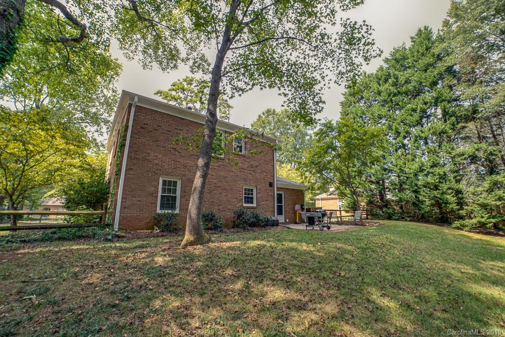1313 Rock Point Road Charlotte, NC 28270 - Photo 41 of 45 Gallery Image 41