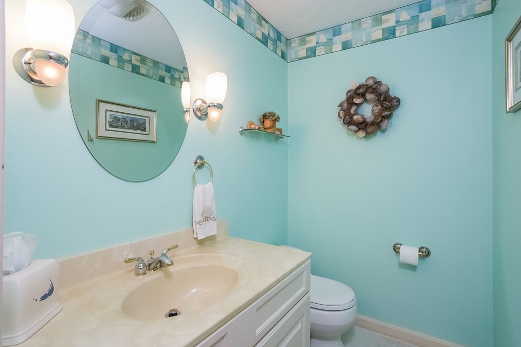 323 Point Road Marion, MA 02738 - Photo 13 of 28