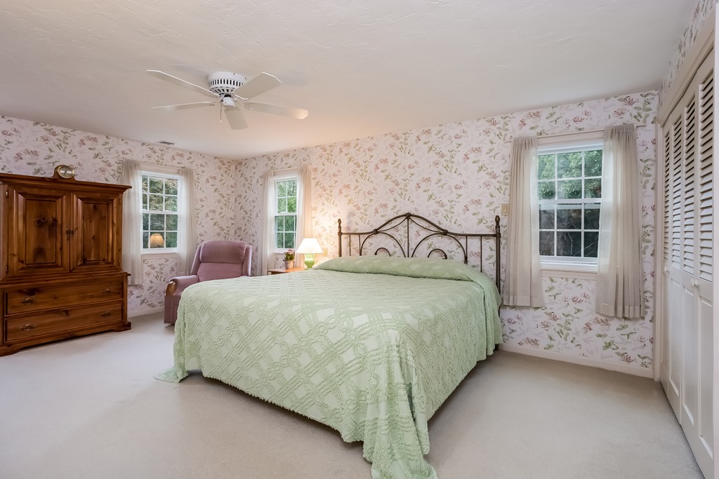 323 Point Road Marion, MA 02738 - Photo 14 of 28