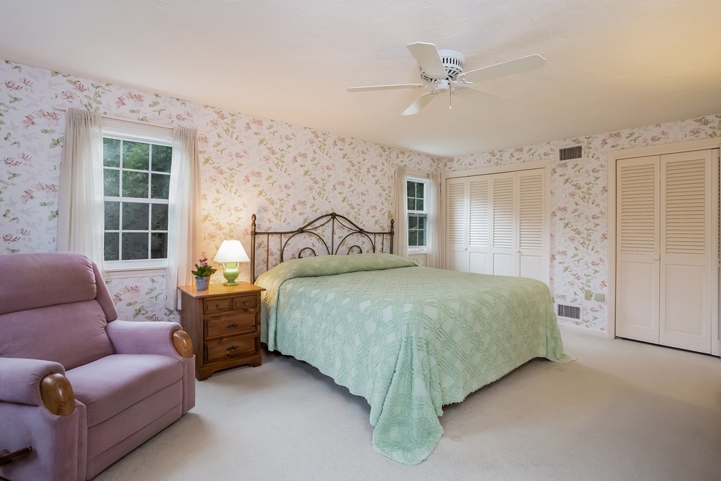 323 Point Road Marion, MA 02738 - Photo 15 of 28