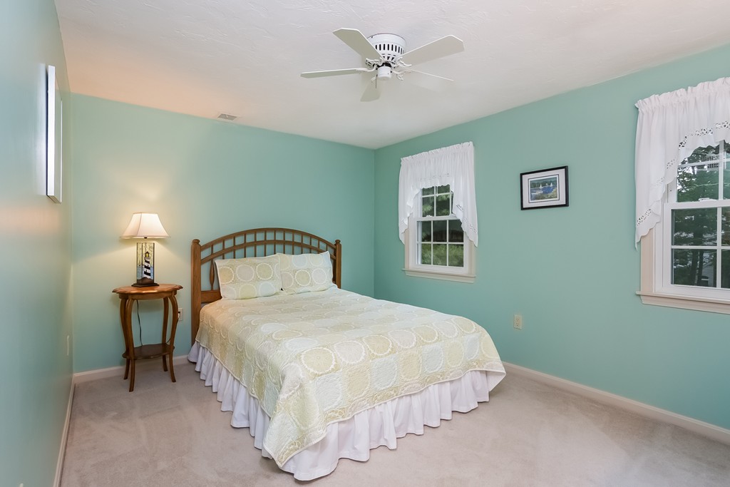 323 Point Road Marion, MA 02738 - Photo 18 of 28